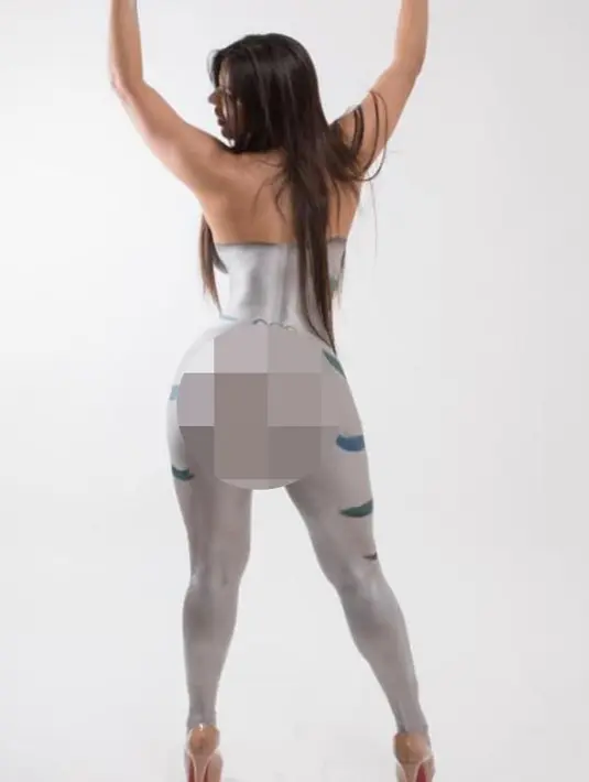 Miss BumBum Brasil Suzy Cortez memang selalu akrab dengan sensasi dan kontroversi hingga membuat banyak pembicaraan mengenai dirinya. (instagram.com/suzycortezoficial)