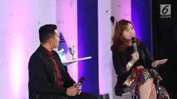 CO Founder & Heado of Marcomm Warunk Upnormal,  Cindy Alvionita Bahder berbagi pengalamannya untuk menjadi entrepreneur kepada peserta Emtek Goes to Campus (EGTC) 2018 di Universitas Gadjah Mada, Yogyakarta, Kamis (18/10). (Liputan6.com/Herman Zakharia)