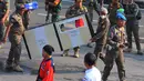 Sebanyak 17 kios di pasar perabot rumah tangga dilakukan pengosongan lantaran lokasi tersebut akan dibuat taman. (merdeka.com/Imam Buhori)