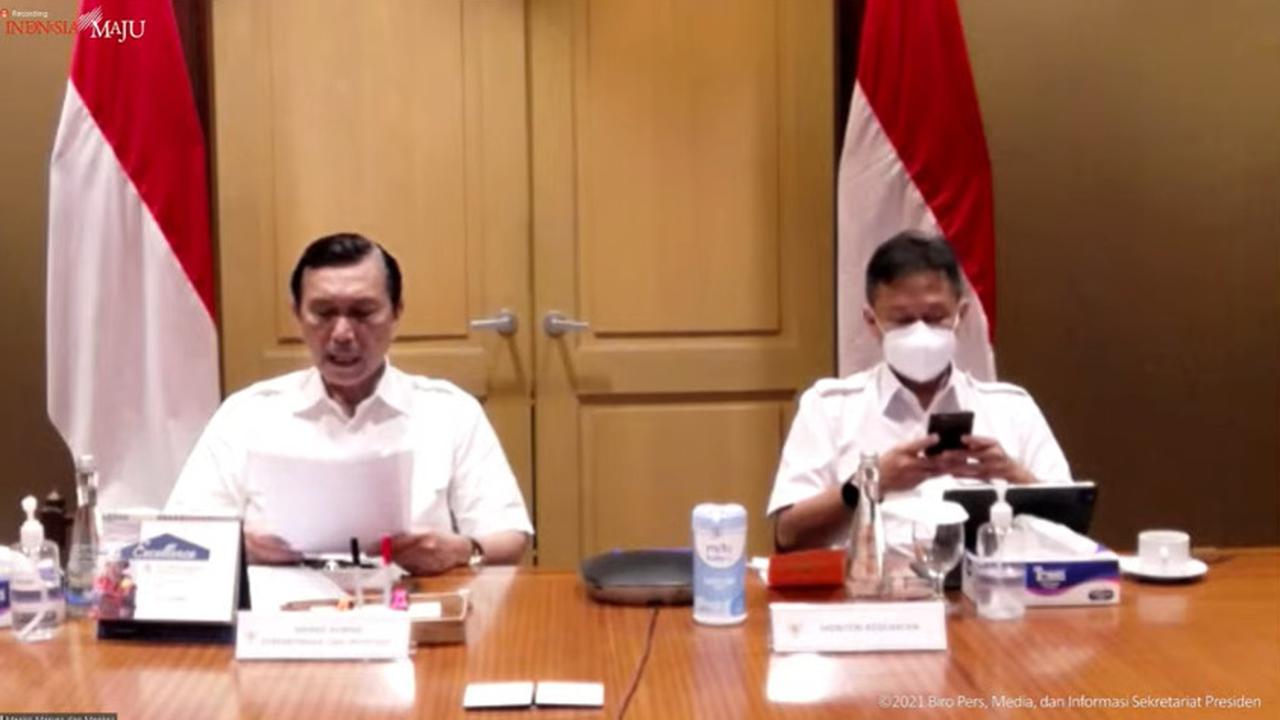 Menteri Koordinator bidang Kemaritiman dan Investasi Luhut Binsar Pandjaitan dalam konferensi pers perpanjangan PPKM level.
