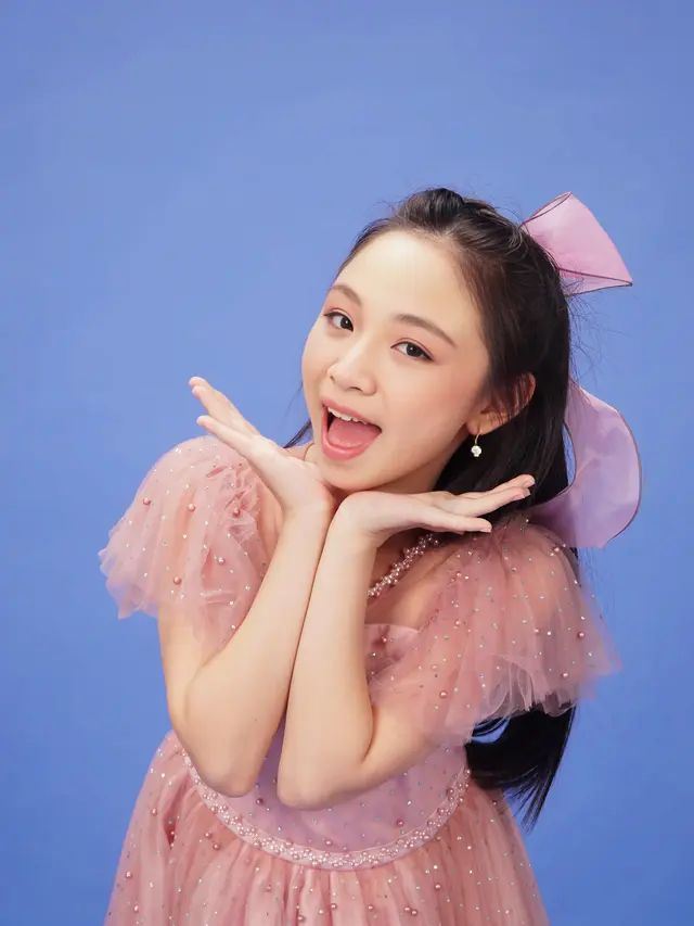 Etenia Croft, penyanyi anak (Istimewa)