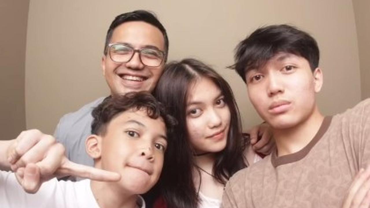 7 Potret Anak Sahrul Gunawan Kini, Sudah Pada Besar - Ganteng dan Cantik