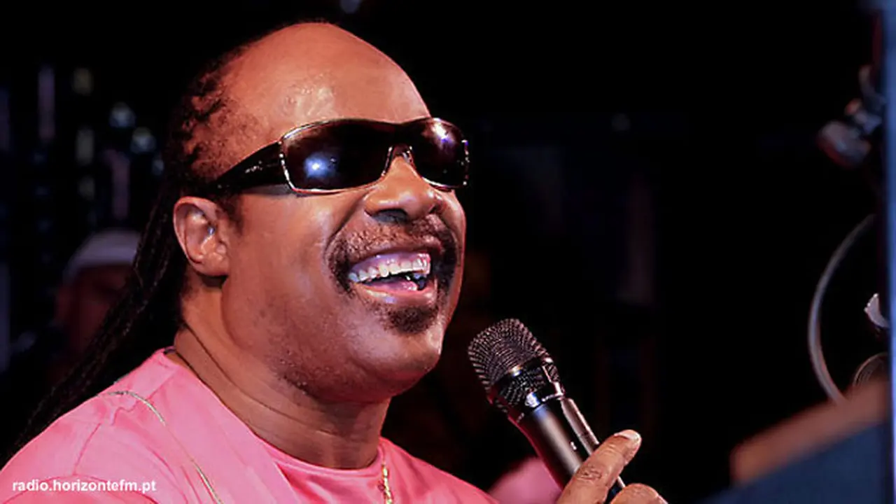 stevie-wonder-130514c.jpg