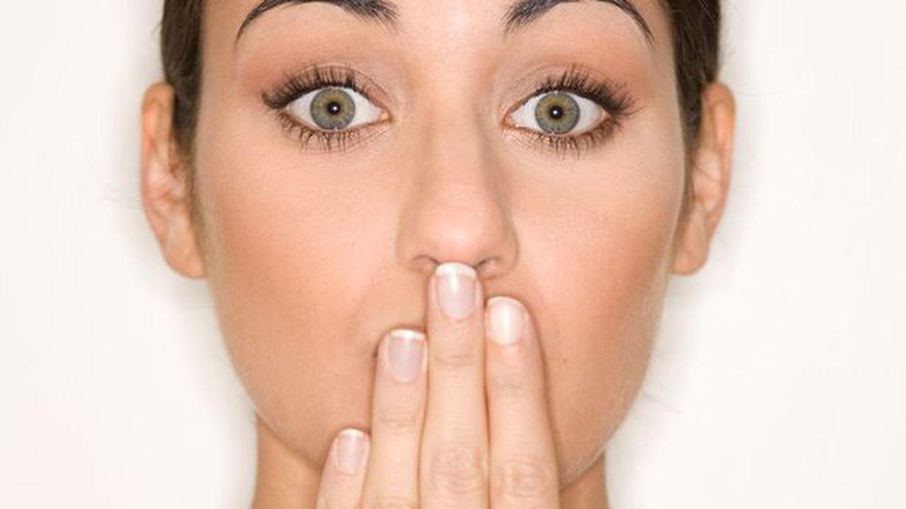 3 Penyebab Bau Mulut Tak Sedap