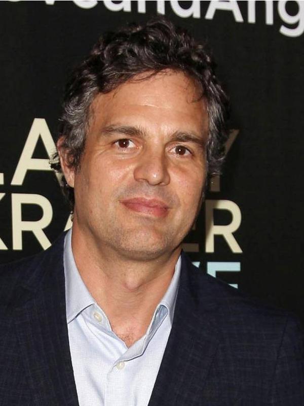 Mark Ruffalo tergabung dalam organisasi bernama Hollywood United untuk California Sehat.