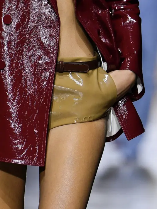 Dengah sentuhan De Sarno, kamu bisa menemukan kesederhanaan yang elegan dari Gucci. [Foto: Instagram/ Gucci]