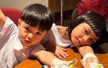 Potret 2 Anak Chelsea Olivia & Glenn Alinskie Dirawat Bersamaan di RS, si Bungsu Tenang saat Diinfus