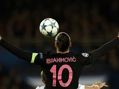 Zlatan Ibrahimovic akan habis kontraknya bersama PSG pada Desember 2015 ini dan mungkin akan berlabuh ke salah satu klub Liga Inggris. AFP/Franck Fife)