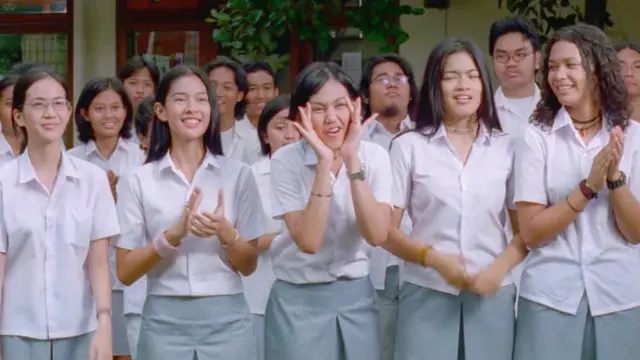 Potret geng AADC di film AADC (Sumber: Instagram/ernestprakasa)