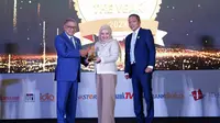 3 Direksi Bank  BJB raih penghargaan.