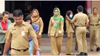 Pemerintah dalam hal ini Kementerian Pendayagunaan Aparatur Negara dan Reformasi Birokrasi (PAN RB) menyatakan tetap memberlakukan seragam baru kepada Pegawai Negeri Sipil (PNS) dalam waktu dekat.
