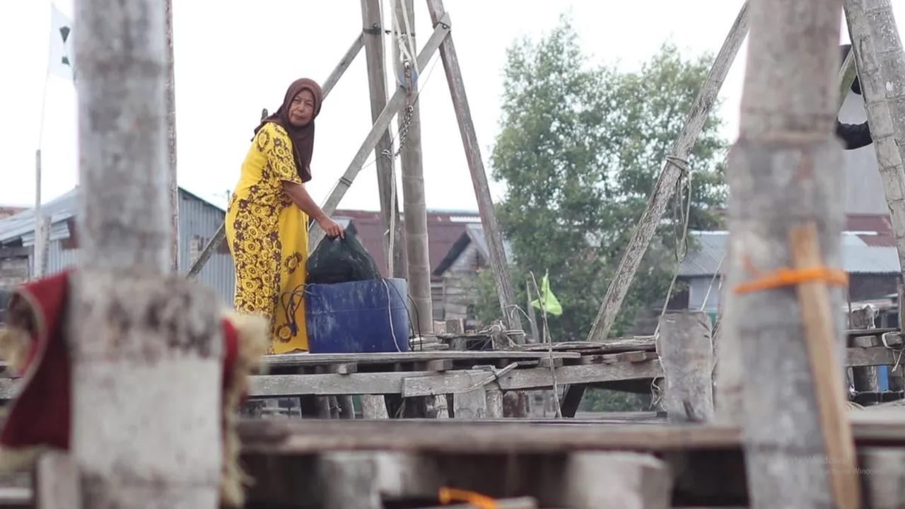 Untuk saat ini kondisi di laut cuacanya ekstrim yang diketahui bahwa kabut asap yang tebal sehingga membuat jarak pandang sangat dekat.<br>
