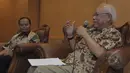 Ketua Dewan Pers Bagir Manan memberikan pemaparan pada dialog bertajuk "Membangun Komunikasi Politik dan Kebangsaan", Senayan, Jakarta, Senin (16/3/2015). (Liputan6.com/Andrian M Tunay)