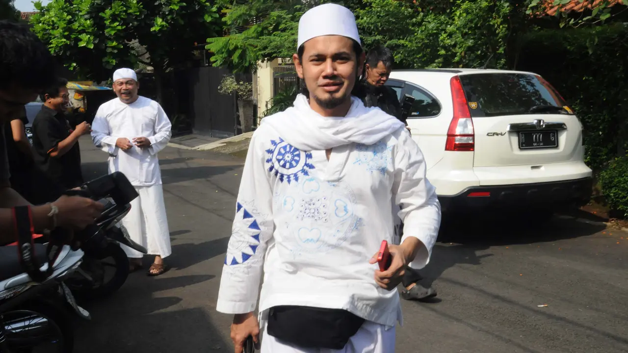 Ustad Guntur Bumi Diminta Bertaubat di Hadapan MUI