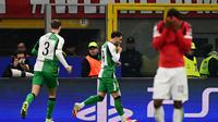 Di sisi lain, hasil imbang membuat Feyenoord lolos ke babak 16 besar Liga Champions 2024/2025 berkat keunggulan agregat 2-1. (Marco BERTORELLO/AFP)