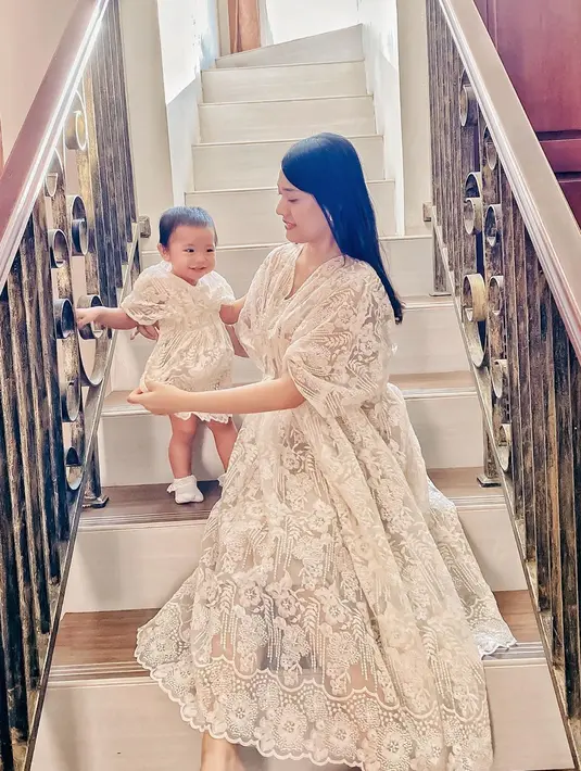 (Instagram/anissaaziza)