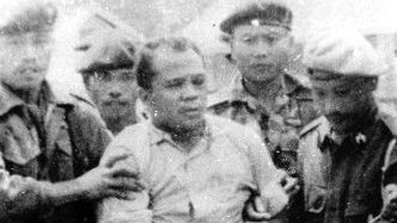 Letkol Untung Syamsuri berhasil ditangkap pada tanggal 11 Oktober 1965 atau tepat 11 hari usai Ia melancarkan aksinya menculik dan menyekap para Jenderal TNI di Lubang Buaya, Jakarta Timur. <br>