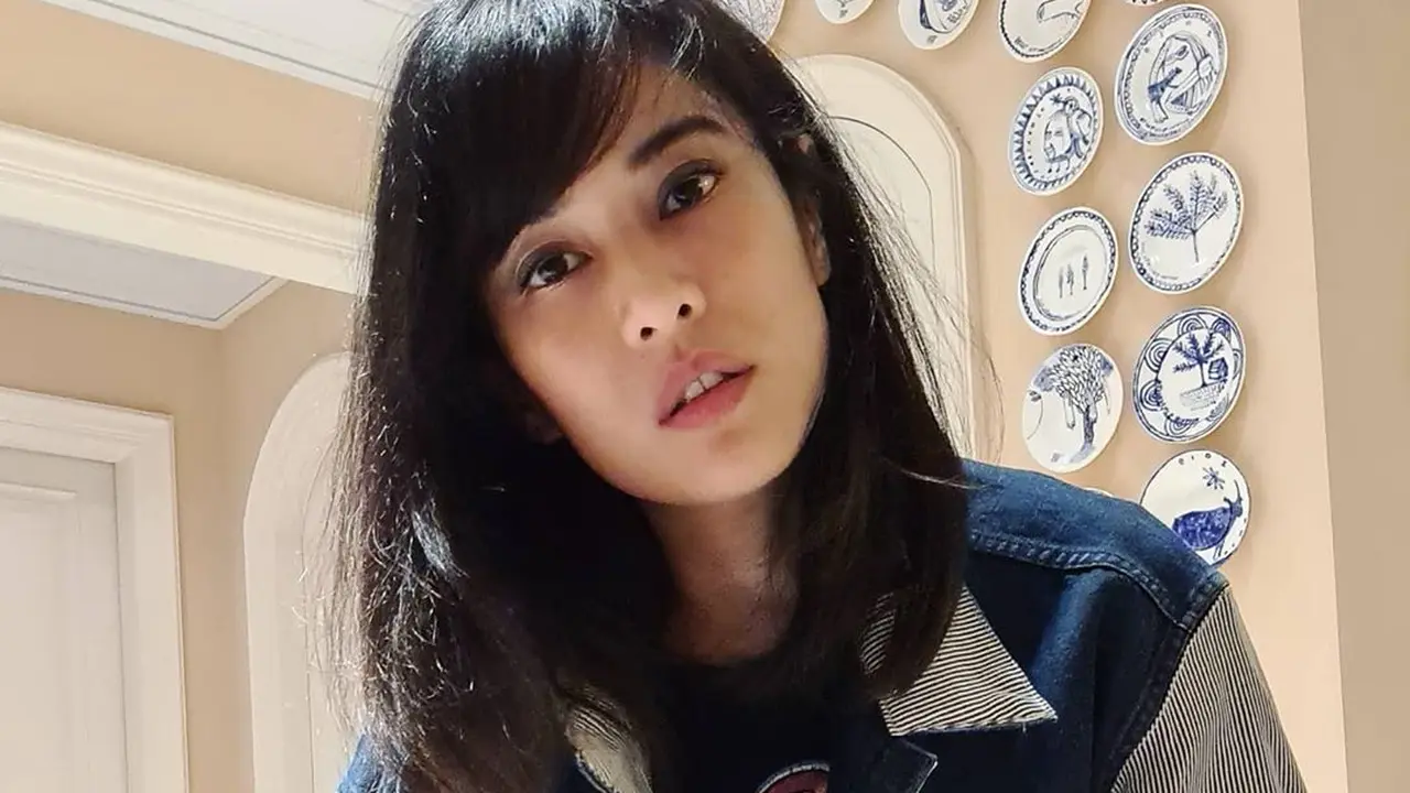Dian Sastrowardoyo. (Foto: Instagram @therealdisastr)