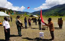 FOTO: Delapan Anggota TPNPB OPM Kiwirok Kembali ke NKRI