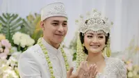 Siti Badriah saat pernikahan dengan (Dok.Instagram/@sitibadriah/https://www.instagram.com/p/B0VopQNHf0g/Komarudin)