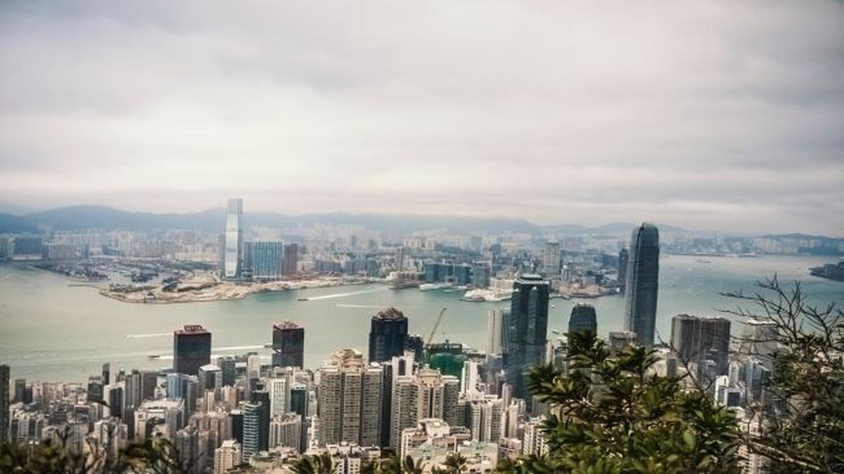 Turis Indonesia Ditangkap di Tempat Wisata Populer Hong Kong, Tumblernya Bikin Kepala Warga Tiongkok Cedera