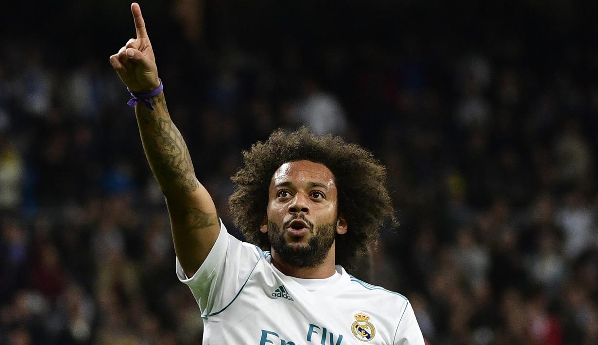 Pemain Real Madrid, Marcelo terpilih menjadi salah satu bagian dari tim terbaik FIFA FIFPro World11 award 2017 pada ajang  The Best FIFA Football Awards, di London. (AFP/Pierre-Philippe Marcou)