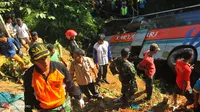 7 Jenazah Satu Keluarga Korban Bus Karya Sari Dibawa Pulang