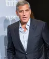 George Clooney dilaporkan mengalami kecelakaan di Italia. Motor yang dikendarainya bertabraan dengan sebuah mobil pada 10 Juli. (RTE)