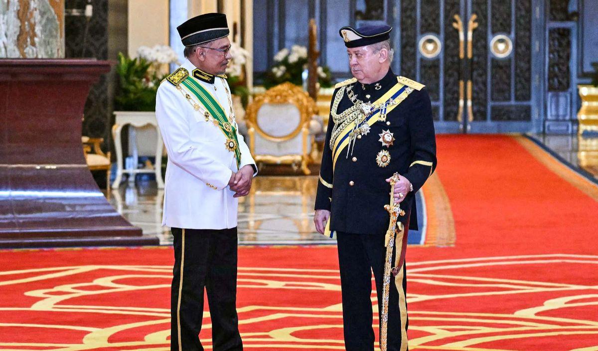 Hobi Otomotif dan Punya SIM Lokomotif