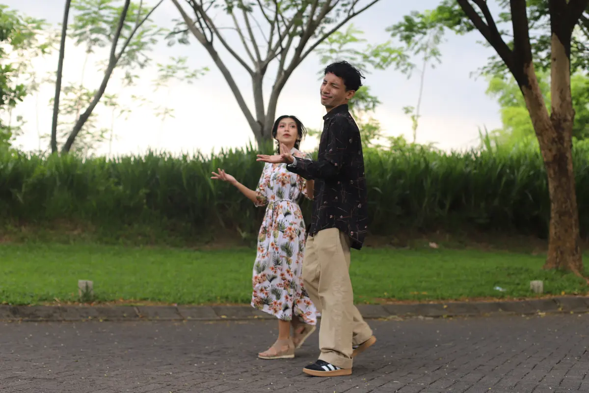 couple februari tidak mau mendengar