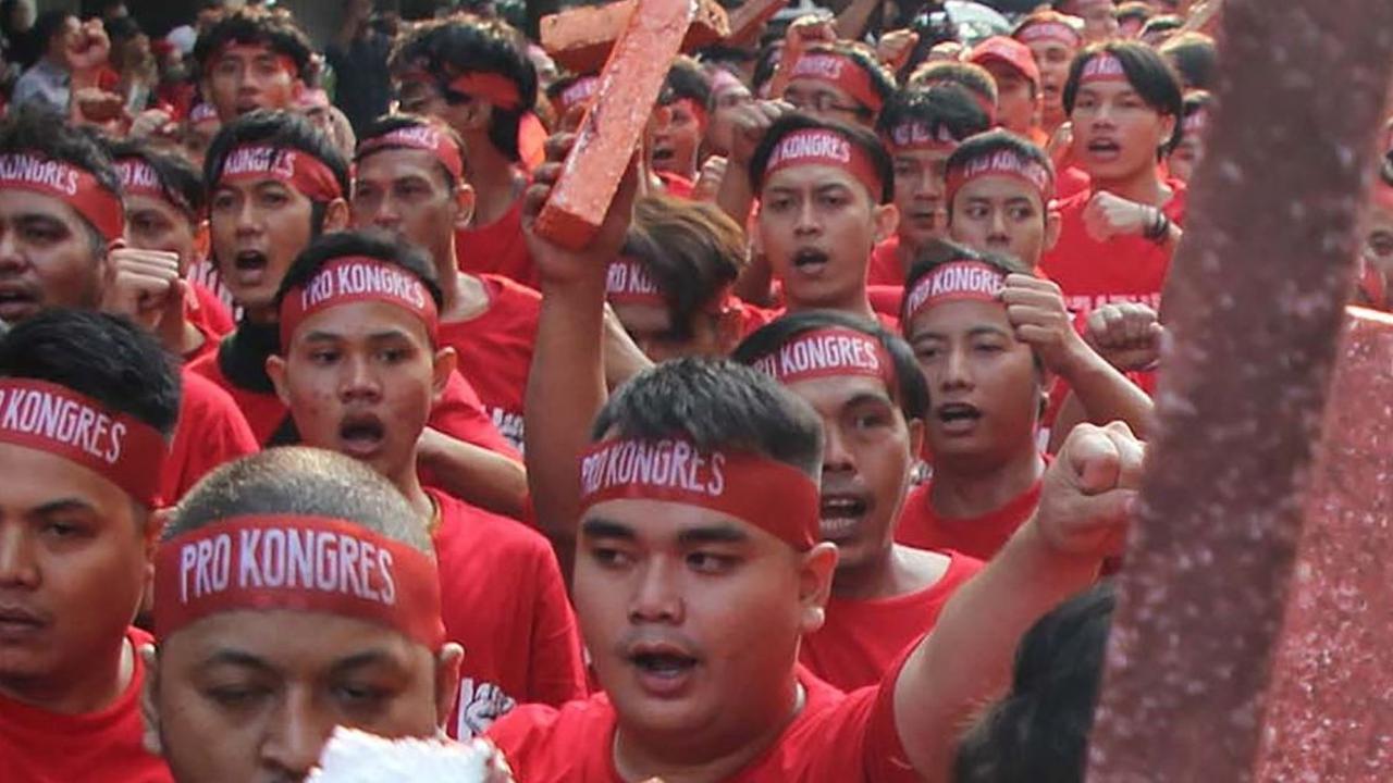 Acara peringatan ini juga diisi teatrikal yang memperlihatkan momen penyerbuan kantor PDIP pada 1996 lalu. Foto: merdeka.com / Arie Basuki