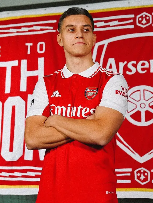 Brighton & Hove Albion sepakat untuk melepas penyerang sayapnya ke Arsenal. The Seagulls menerima uang sebesar 24 juta Euro, sudah termasuk add-ons. (FOTO: instagram.com/arsenal/)