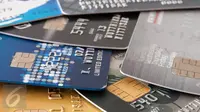 Memiliki keluarga berarti Anda harus lebih cermat dalam mengatur keuangan, salah satunya dengan memilih fitur tepat kartu kredit Anda. 