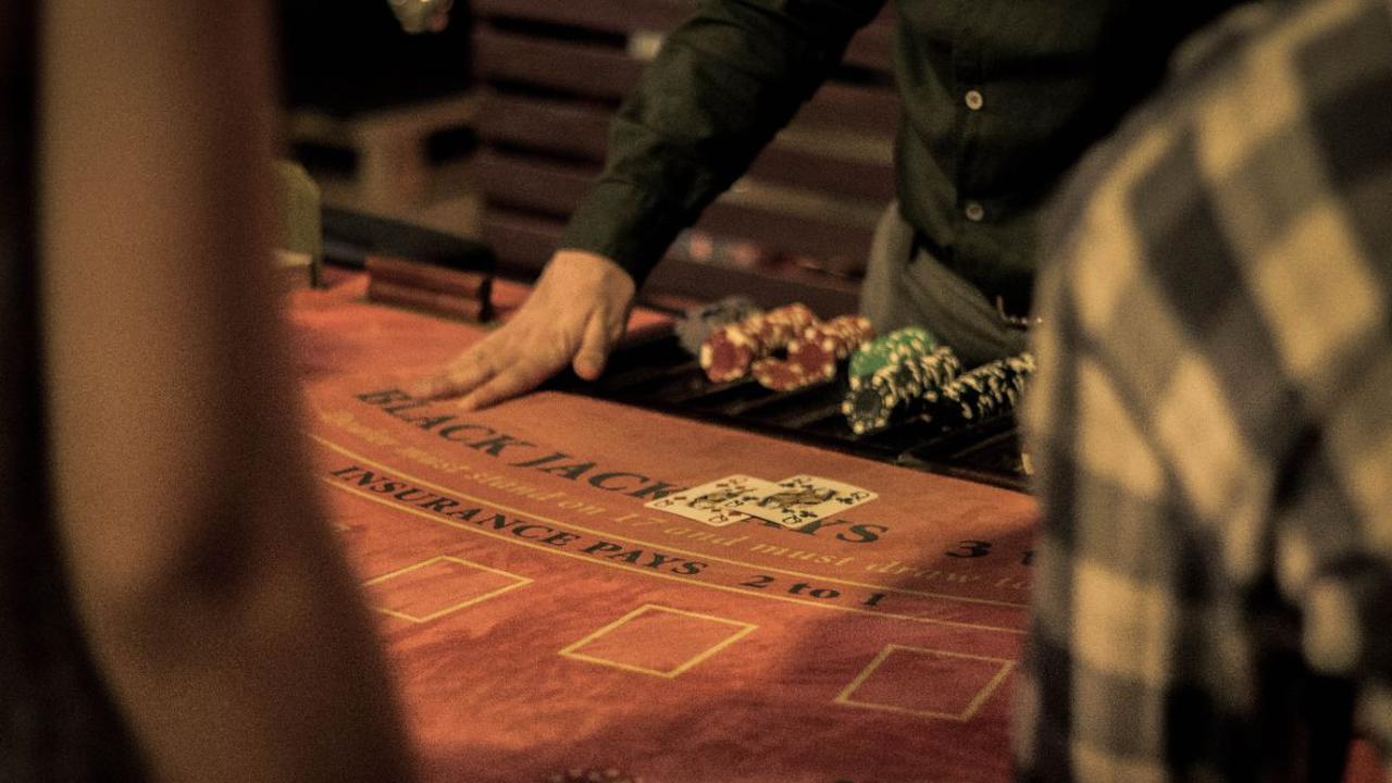 Kementerian Komunikasi dan Informatika (Kominfo), telah menemukan ratusan ribu konten judi slot dengan jumlah transaksi miliaran rupiah per tahunnya.&nbsp;&nbsp;