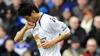Gelandang asal Korea Selatan Lee Chung-Yong menjadi penentu kemenangan Bolton yang mengalahkan  Birmingham 3-2 di babak perempat final Piala FA di St Andrews, 12 Maret 2011. AFP PHOTO/GLYN KIRK