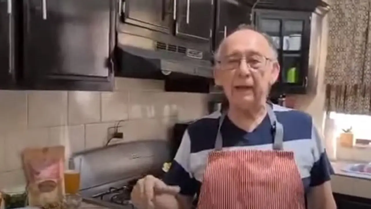 Carlos Elizondo