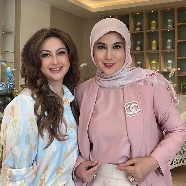 Diana Pungky dan Marini Zumarnis (Foto: Instagram/@marinizumarnisreal)