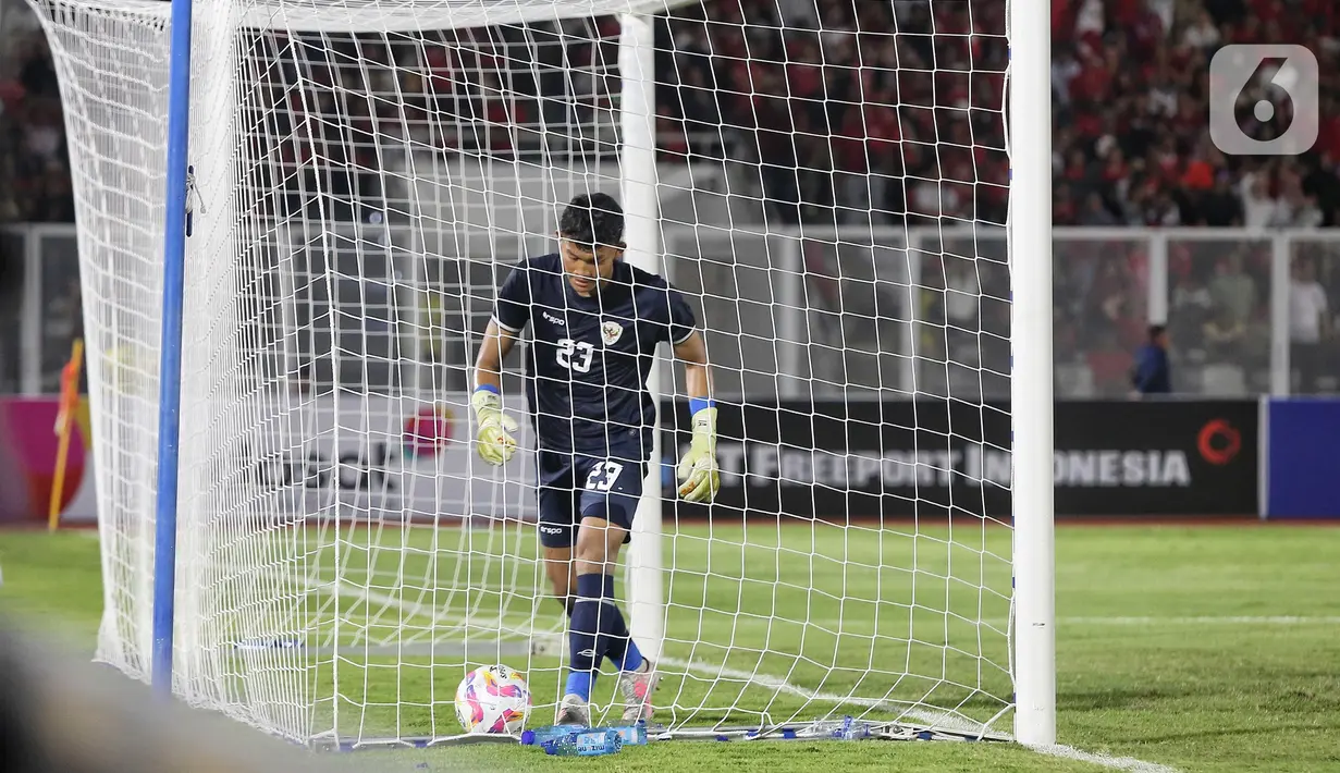 Skor imbang 1-1 menutup laga di babak pertama. (Liputan6.com/Angga Yuniar)