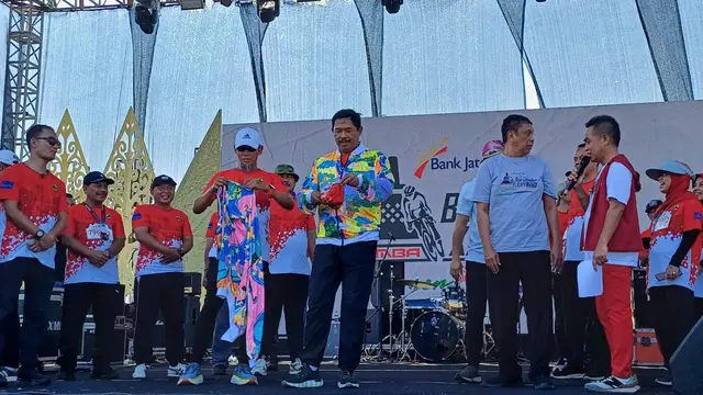 Tour de Borobudur 1