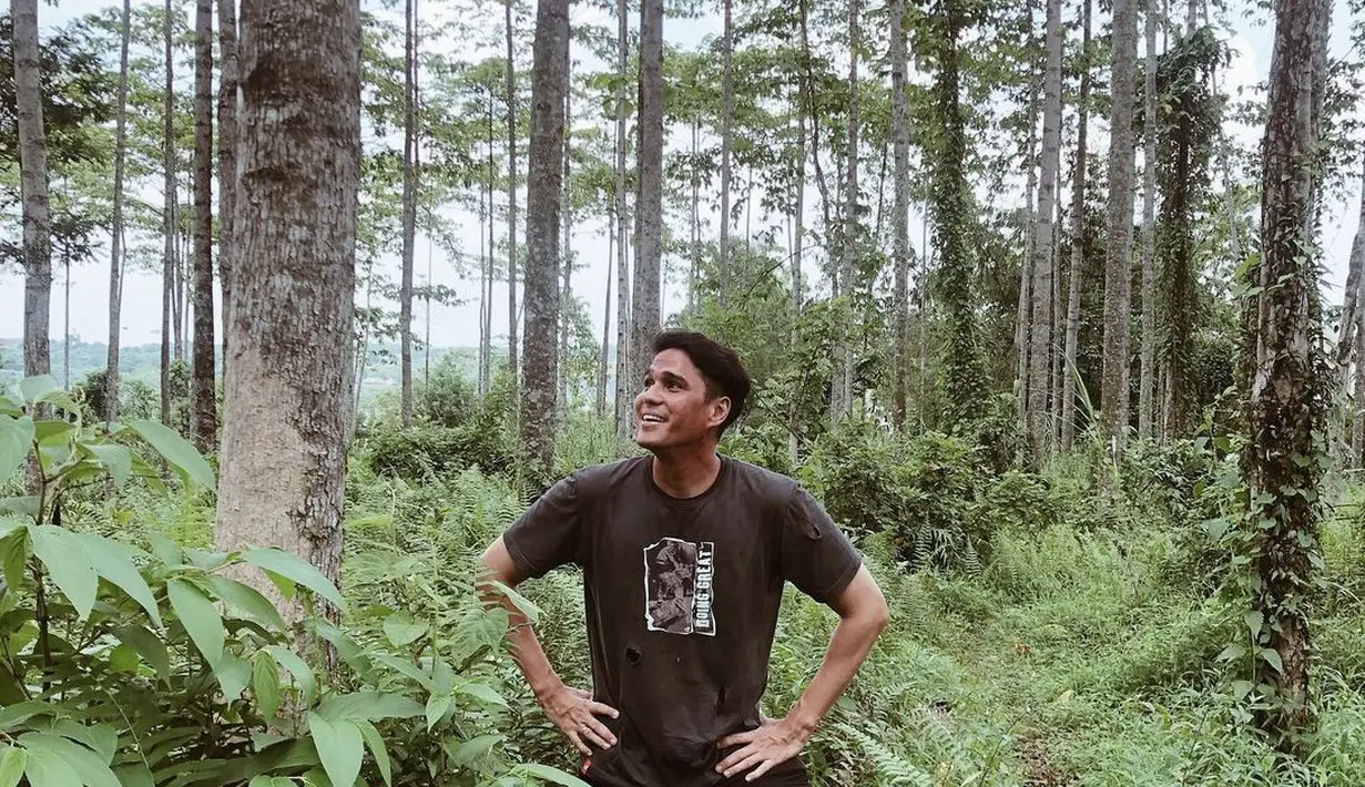 Kegiatan Mischa Chandrawinata saat tak sedang syuting adalah sering melakukan petualangan atau liburan. (FOTO: instagram.com/mischach)