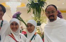 Diwarnai Momen Haru dan Syukur, 7 Potret Iis Dahlia dan Keluarga Jalani Umrah Saat Ramadan