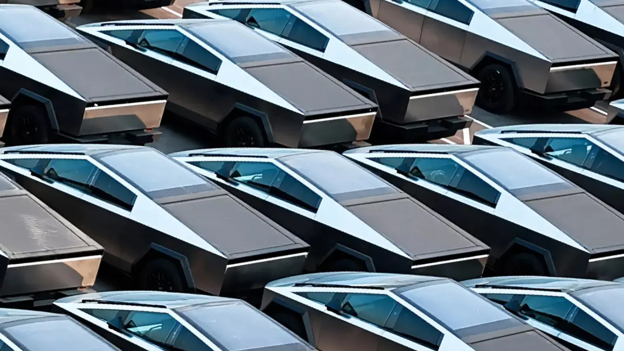 Tak Laku, Tesla Kurangi Produksi Cybertruk untuk Fokus ke Model Y (Carscoops)