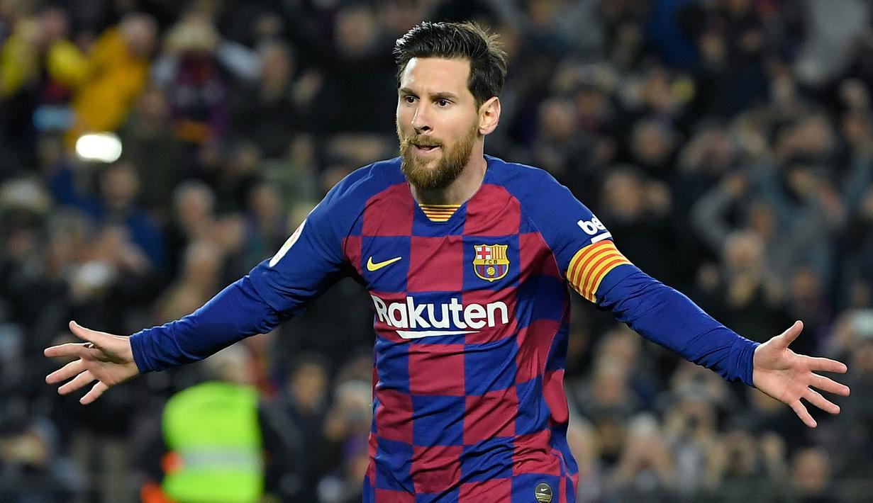 3. Lionel Messi (Barcelona) - Bintang Barcelona ini memiliki posisi utama sebagai pemain sayap kanan dan bisa menjadi second striker. Messi memiliki kemampuan mencetak gol dan memberikan assist sama baiknya, terbukti lewat sumbangan 25 gol dan 21 assist pada musim lalu. (AFP/Lluis Gene)