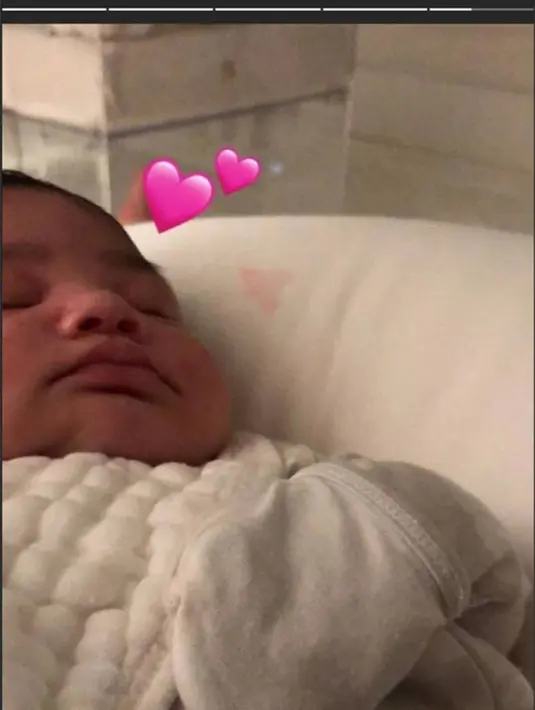 Wajah Stormi Webster saat tidur aja lucu banget yaa.. (instagram/kyliejenner)