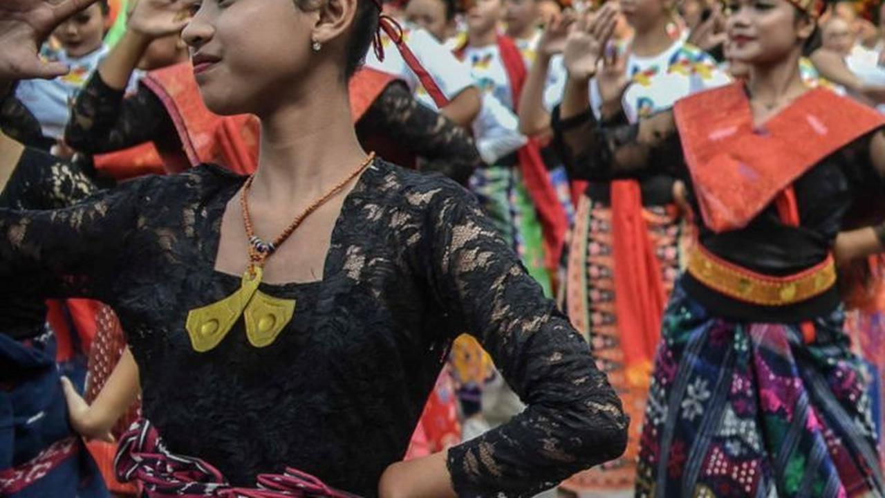 Parade tersebut digelar untuk merayakan keragaman budaya dan melestarikan serta mempromosikan kekayaan budaya Indonesia.<br>