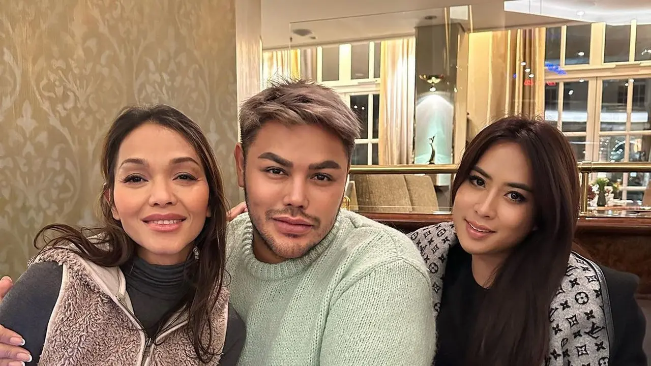 Pertemuan Bunda Corla, Ivan Gunawan dan Maharani Kemala di Jerman (Foto: Instagram @ivan_gunawan)