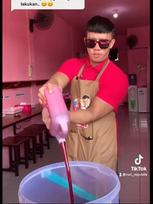 Ruri Repvblik (Instagram/ruri_repvblik)