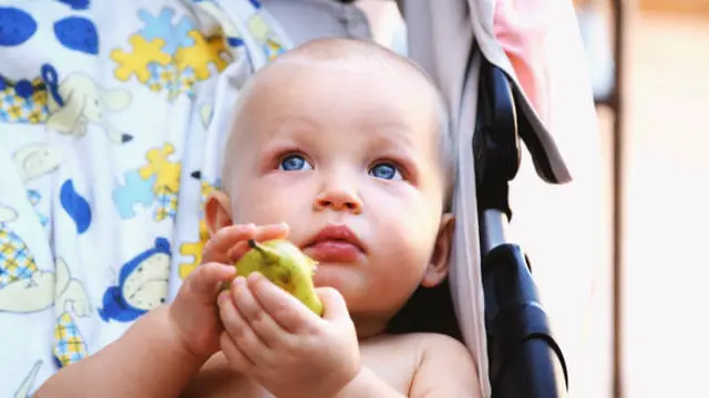 Ilustrasi Bayi Berjemur