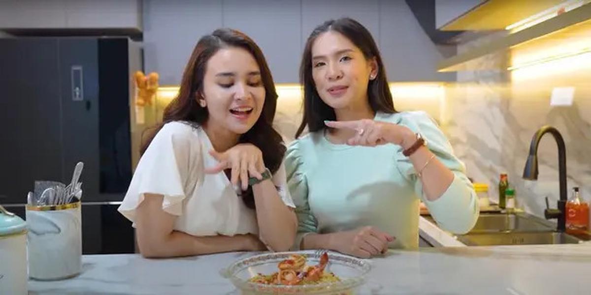 Potret Dapur Mewah Rumah Michelle Ziudith dengan Model Minimalis Klasik