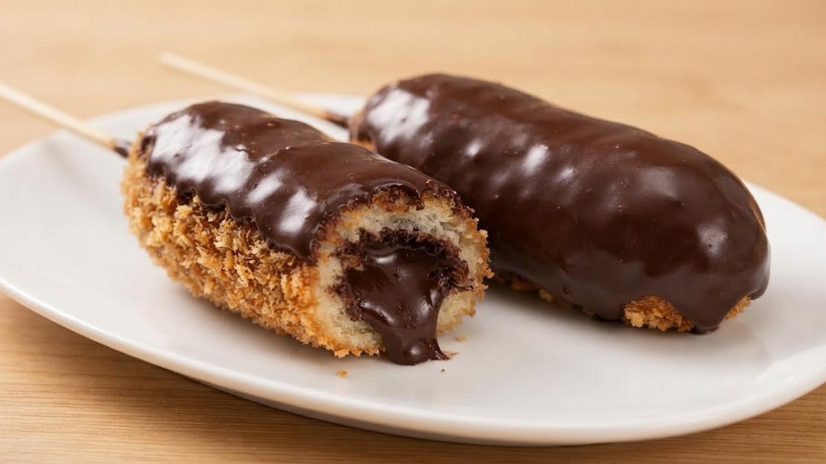 Cara Membuat Corndog Coklat, Camilan Manis Renyah dengan Isian Lumer